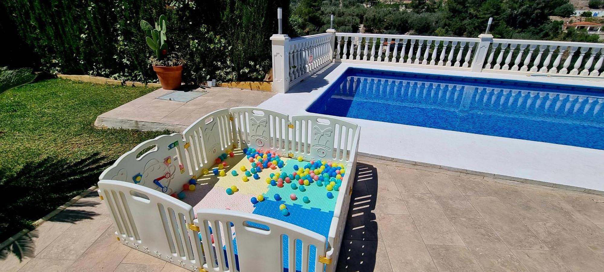 Wonderful Villa, Heated Pool, Near Beautiful Town Alboy Kültér fotó
